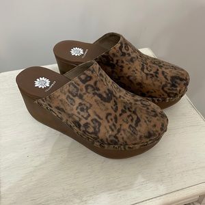 Yellow Box Beldy clog cheetah